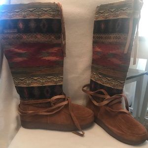 Women’s fashion snow boots